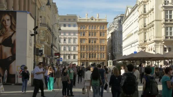 Folk Graben Street — Stockvideo