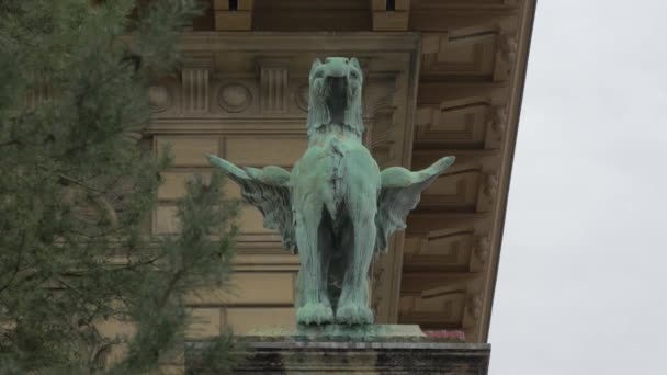 Estatua Palais Rumine Lausana — Vídeo de stock