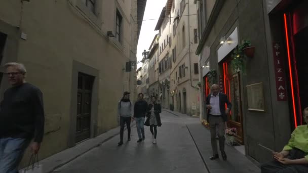 Uma Rua Com Edifícios Antigos Florença — Vídeo de Stock