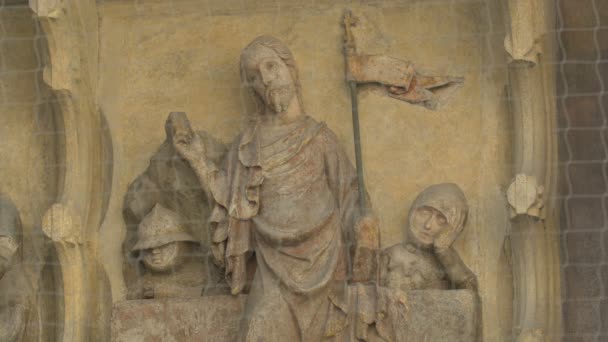 Religiösa Skulpturer Stephansdoms Fasad — Stockvideo