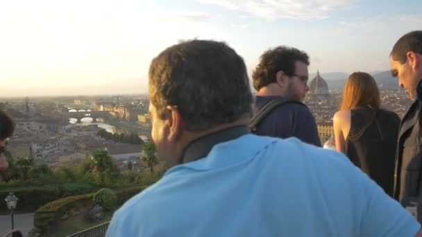 Vista Gente Admirando Florencia — Vídeo de stock