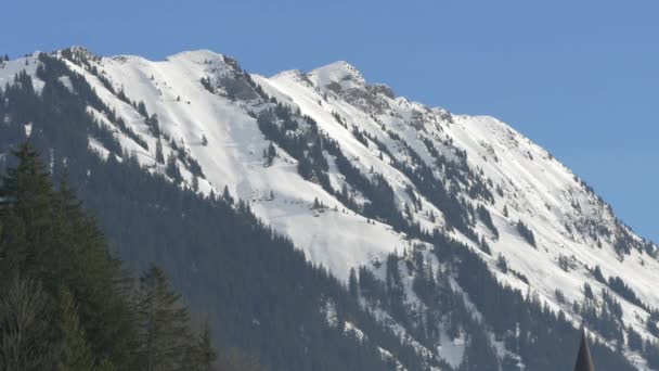 Acantilados Montaña Cubiertos Nieve — Vídeos de Stock