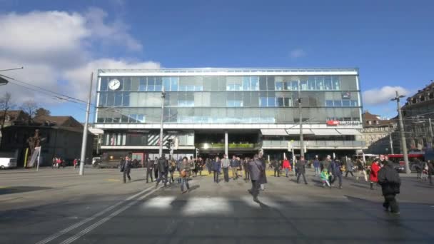 伯尔尼旧城的火车站 — 图库视频影像