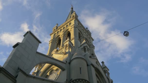 Menara Lonceng Gereja Santo Petrus Dan Paulus — Stok Video