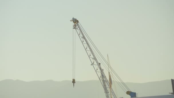 Bras Grue Bâbord — Video