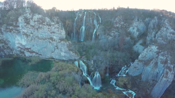 Luchtfoto Van Big Waterfall Omgeving Plitvice — Stockvideo