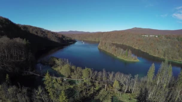 Vista Aérea Uma Ilha Lago Plitvice Park — Vídeo de Stock