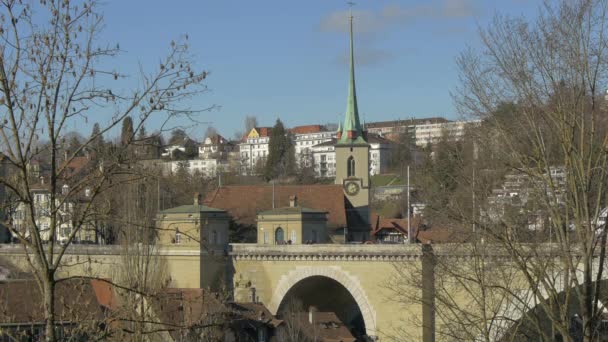 Nydeggbrucke Köprüsü Nydeggkirche Kilisesi — Stok video