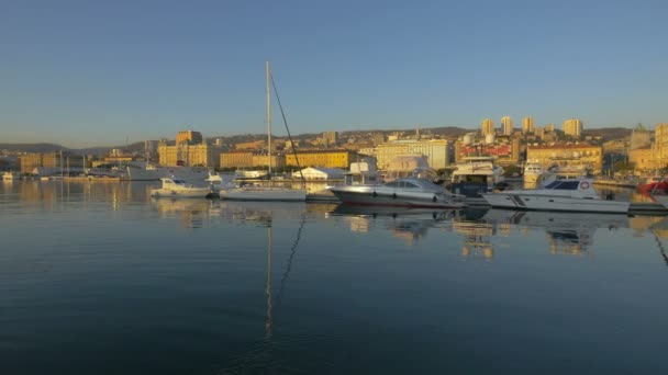 Erreichte Boote Rijeka — Stockvideo