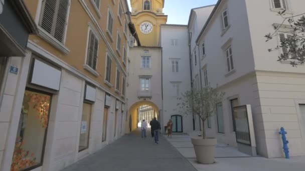Arcada Perto Torre Relógio Cidade Rijeka — Vídeo de Stock
