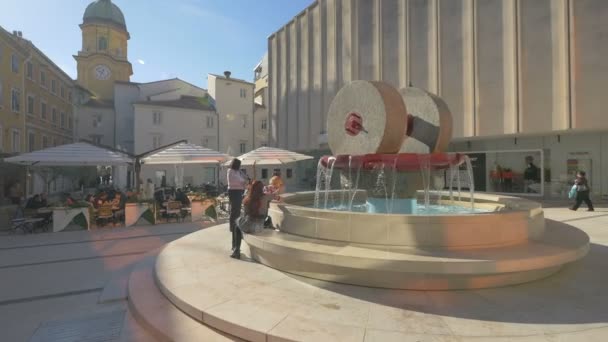 Fontana Acqua Una Piazza Fiume — Video Stock