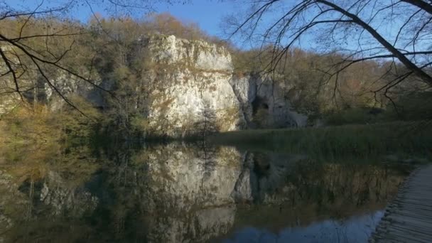 Pan Left Autumn Scenery Plitvice Park — Stock Video