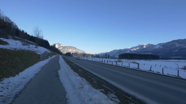 Camino Cerca Las Montañas Durante Invierno — Vídeos de Stock