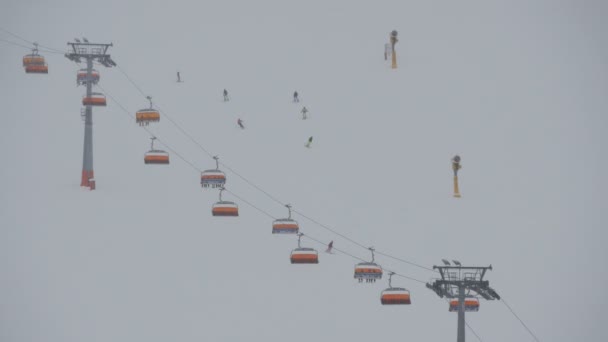 Cadeiras Pistas Esqui Uma Estância Esqui — Vídeo de Stock