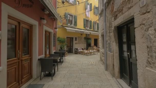 Rua Velha Com Cafés — Vídeo de Stock