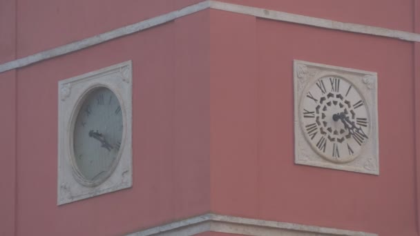 Two Clocks Wall — Αρχείο Βίντεο