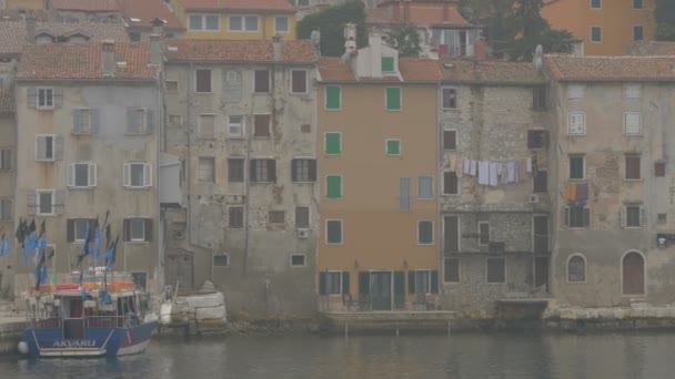 Vista Panorámica Derecha Casas Antiguas Junto Mar — Vídeos de Stock