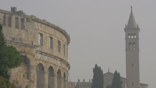 Roma Amfitiyatrosu Pula Bir Çan Kulesi — Stok video