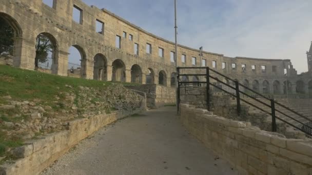 Murallas Piedra Dentro Del Anfiteatro Romano — Vídeos de Stock