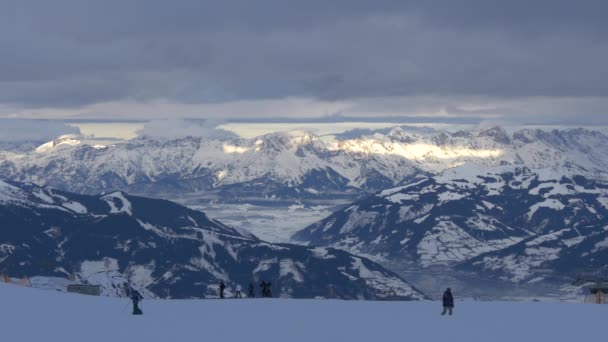 Paisaje Los Alpes Cubierto Nieve — Vídeos de Stock