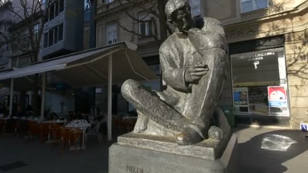 Het Standbeeld Van Nikola Tesla Zagreb — Stockvideo