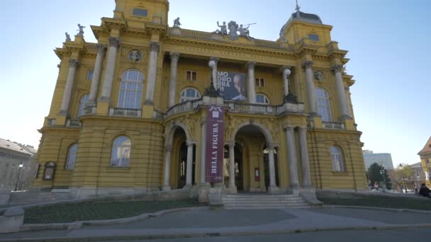 Vstup Chorvatského Národního Divadla Záhřeb — Stock video