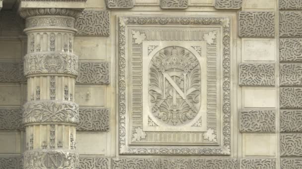 Gros Plan Bas Relief Sur Bâtiment — Video