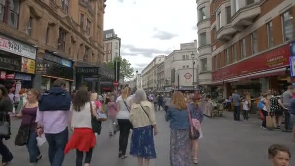 Foule Sur Rue Cranbourn — Video