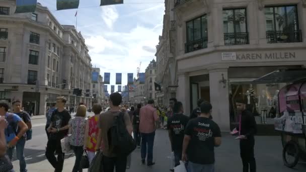 Londra Sokakta Kalabalık — Stok video
