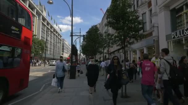 Tömeg Oxford Streeten London — Stock videók