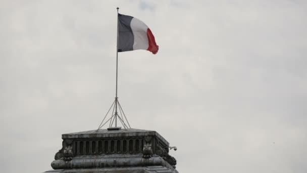 Bandeira França Acenando Telhado — Vídeo de Stock