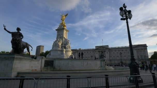 Memorial Victoria Palácio Buckingham — Vídeo de Stock