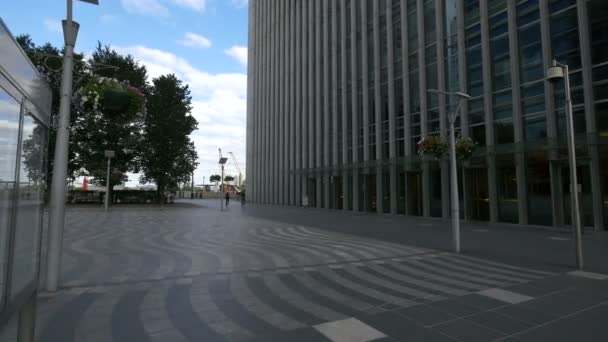 Montgomery Square Canary Wharf — Stockvideo