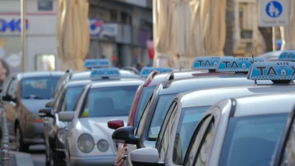 Les Signes Des Taxis Garés — Video