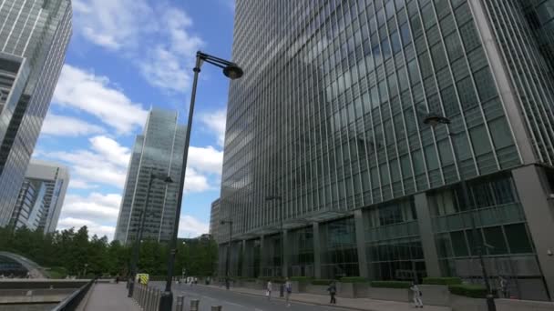 Glasgebäude Auf Einer Straße London — Stockvideo