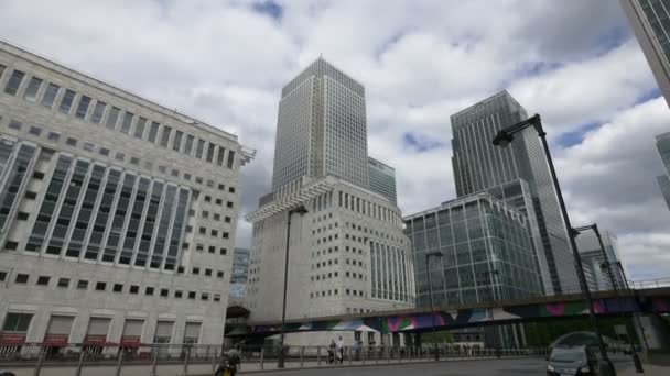 Baixo Ângulo Edifícios Distrito Canary Wharf — Vídeo de Stock