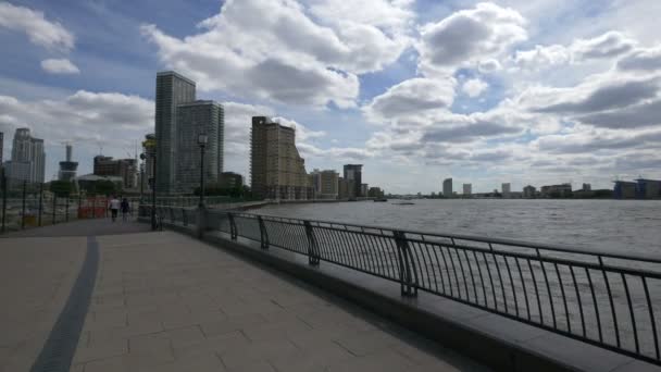 Londra Daki Canary Riverside — Stok video