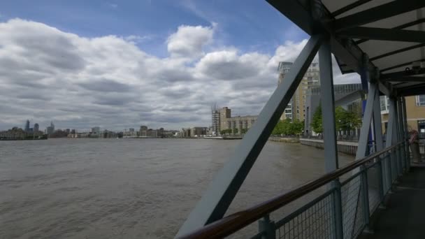 Thames Nehri Kanarya Rıhtımı Den Görünüyor — Stok video