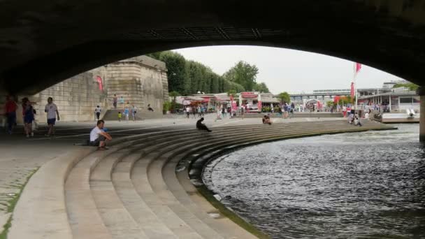 Escaleras Paseo Marítimo Bajo Puente — Vídeos de Stock