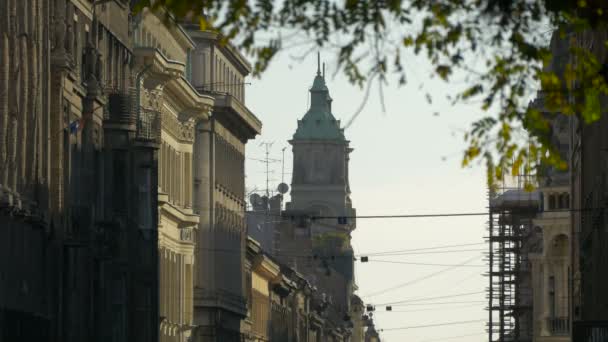 Gebouwen Gevels Een Stad Straat — Stockvideo