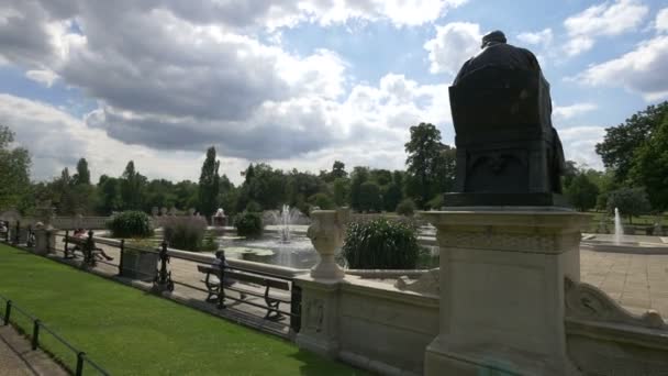 Αγάλματα Και Σιντριβάνια Στους Ιταλικούς Κήπους Λονδίνο — Αρχείο Βίντεο