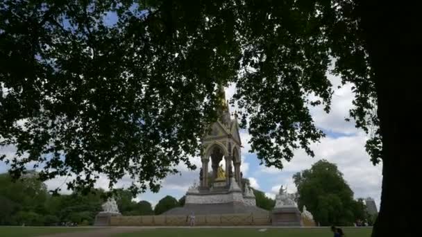 Het Albert Memorial Kensington Gardens — Stockvideo