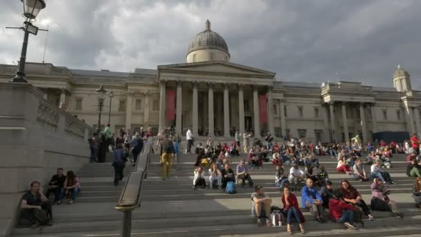 Londra Daki Ulusal Galeride Turistler — Stok video