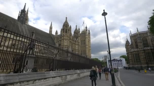 Caminando Por Palacio Westminster — Vídeo de stock