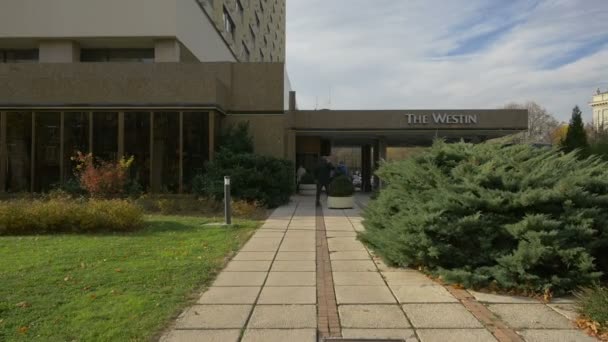 Une Ruelle Vers Hôtel Westin Zagreb — Video