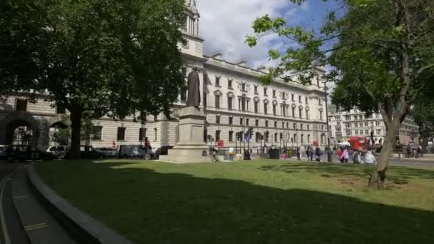 Statue Parliament Square — Stock Video