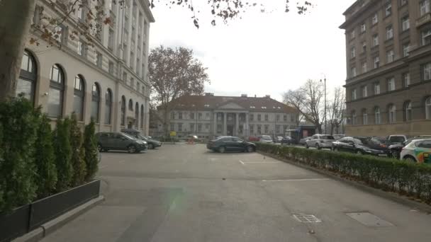 Edifícios Parque Estacionamento — Vídeo de Stock