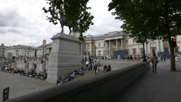 Folla Trafalgar Square Londra — Video Stock