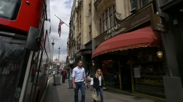 Gedränge Auf Der Straße Von Whitehall — Stockvideo