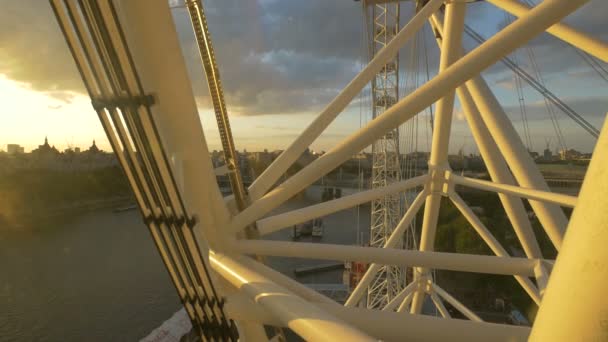 Nahaufnahme Der Speichen Des London Eye — Stockvideo